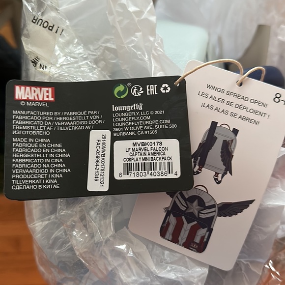 Loungefly cosplay back pack marvel - Picture 11 of 11